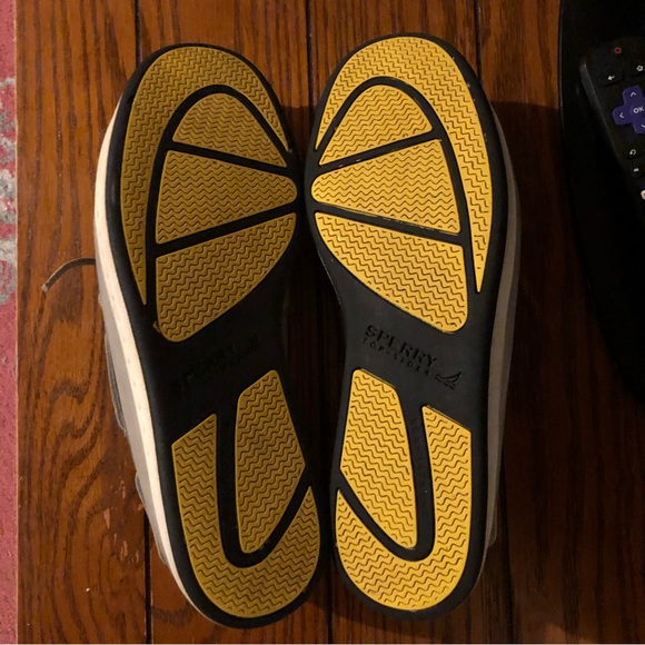 Sperry Top-sider shoes. Gray. Men’s size 11M. - Picture 2 of 3